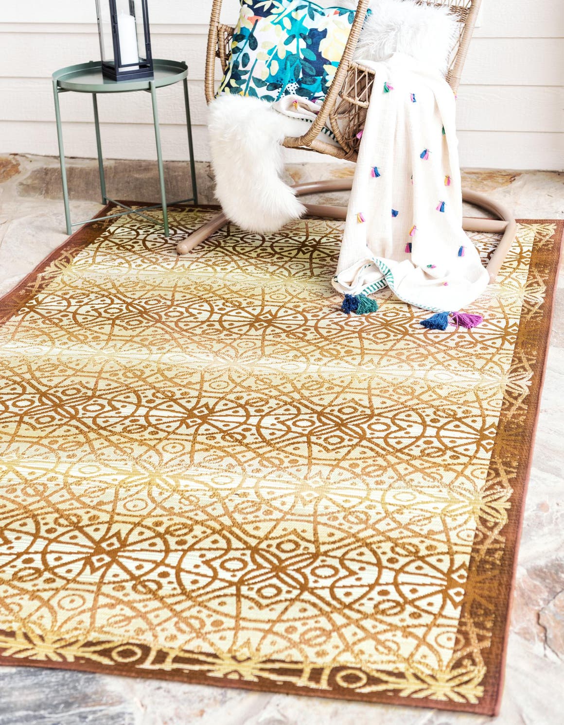 outdoor lattice rug