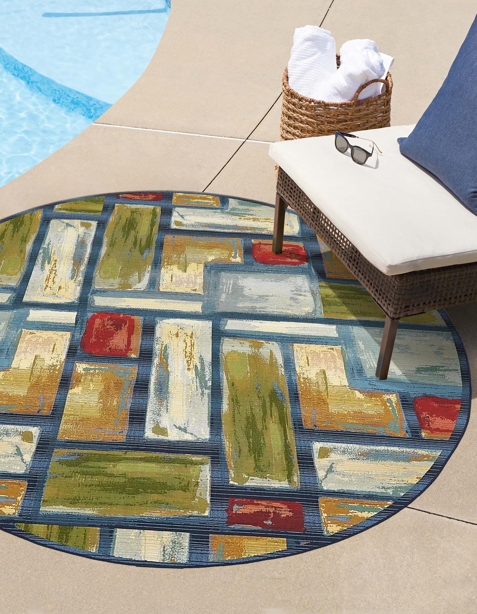 Multicolor 8' x 8' Outdoor Modern Round Indoor / Outdoor Rug