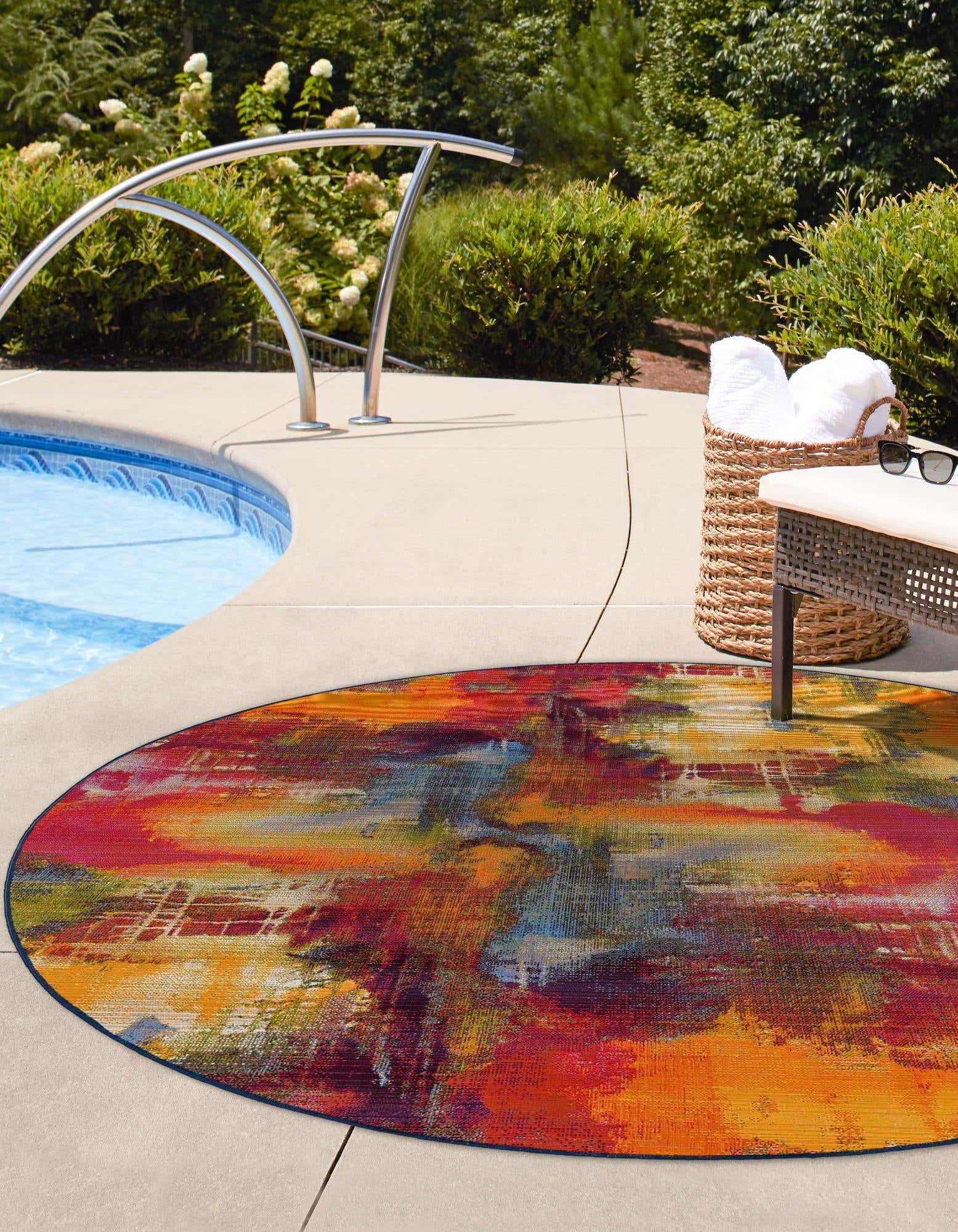 Multicolor 8' x 8' Outdoor Modern Round Indoor / Outdoor Rug