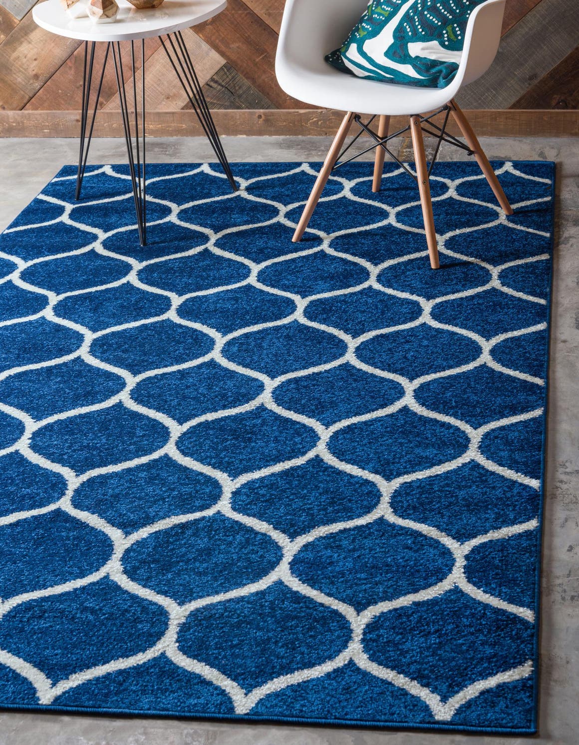 Navy Blue 6' x 9' Lattice Frieze Rug
