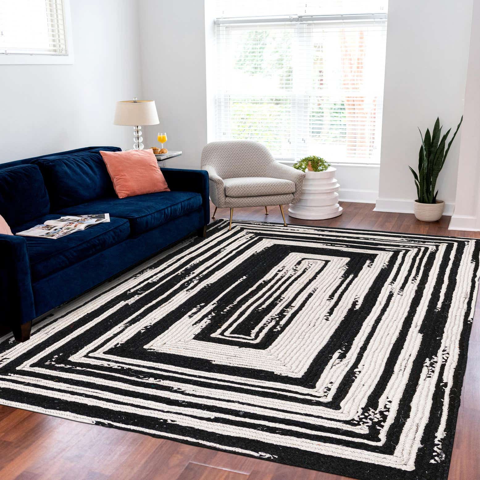 Black and White 9' x 12' Braided Chindi Rug