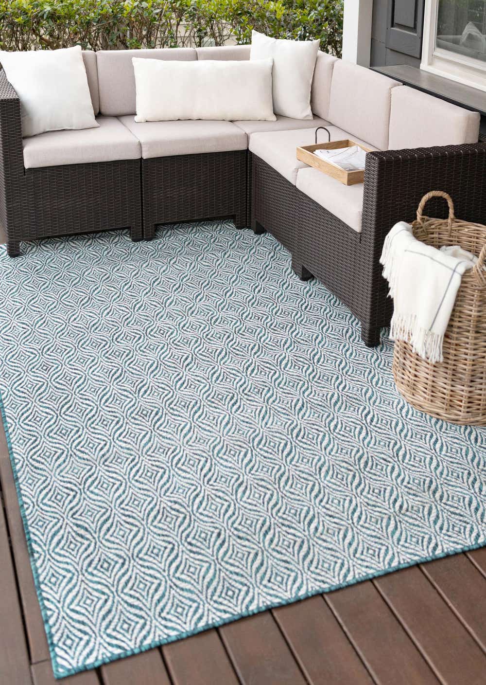 Teal 9' x 12' Outdoor Lattice Rug