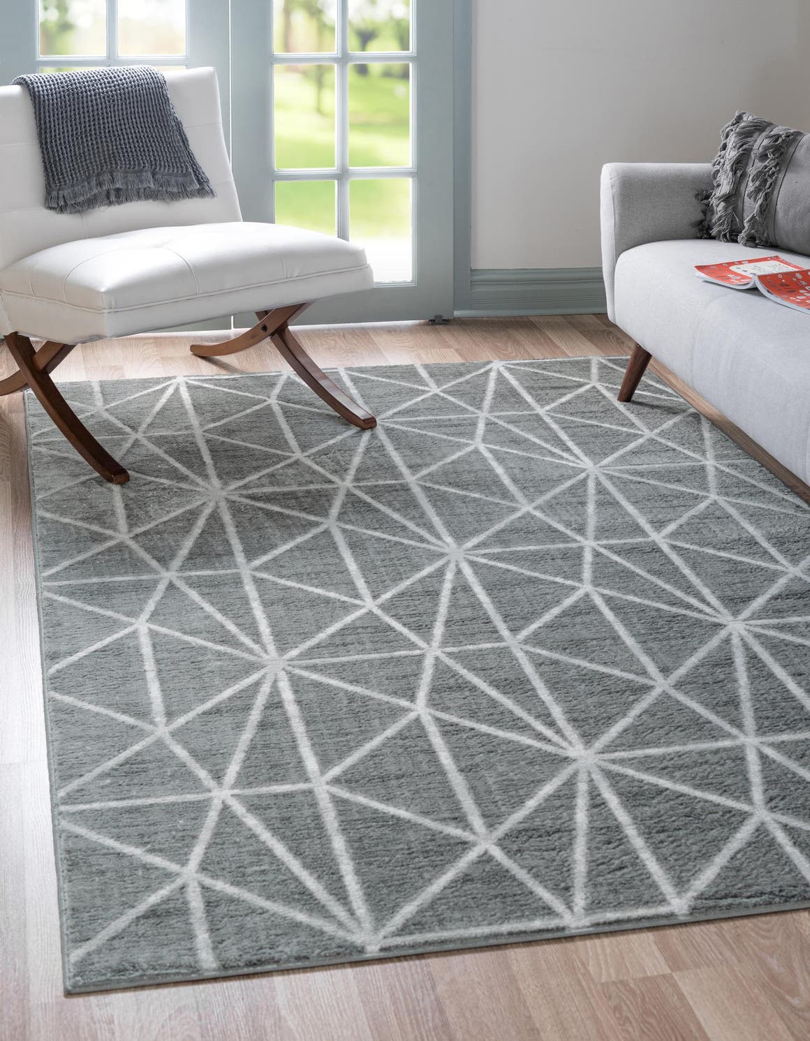 Gray 7' x 10' Lattice Trellis Rug eSaleRugs