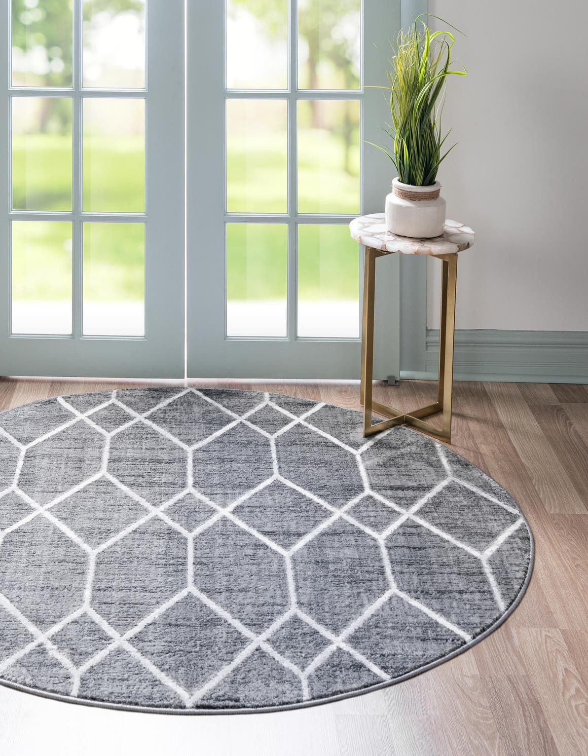 Gray 8' x 8' Lattice Trellis Round Rug Rugs.ca