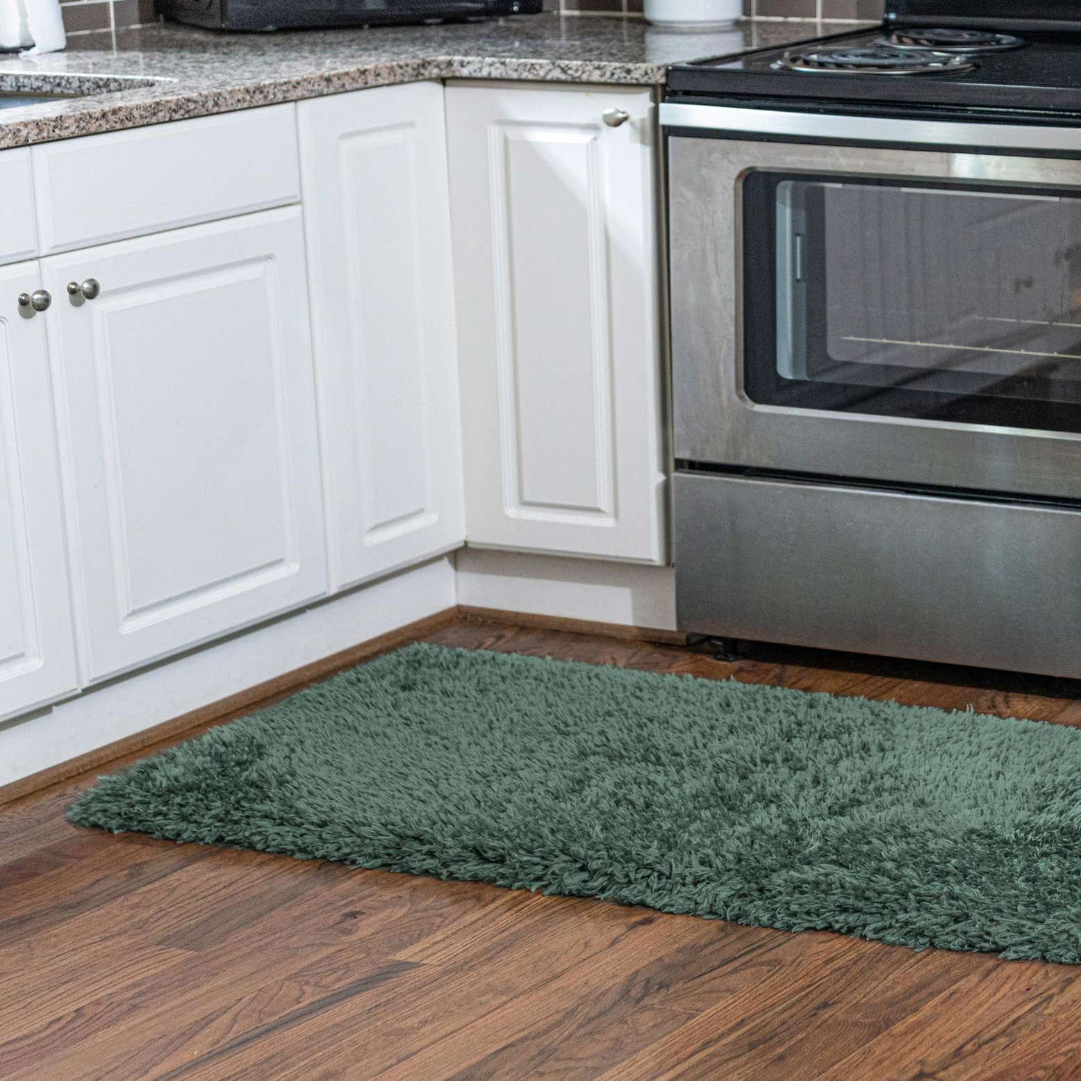 Forest Green 2' 7 x 10' Infinity Shag Runner Rug