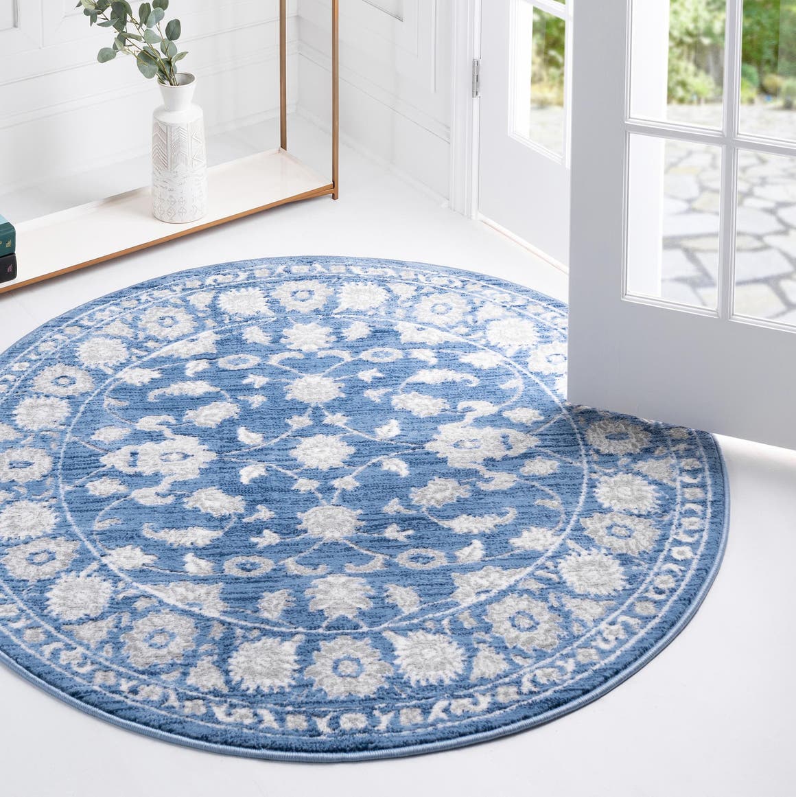 Blue 7' 10 x 7' 10 Boston Round Rug