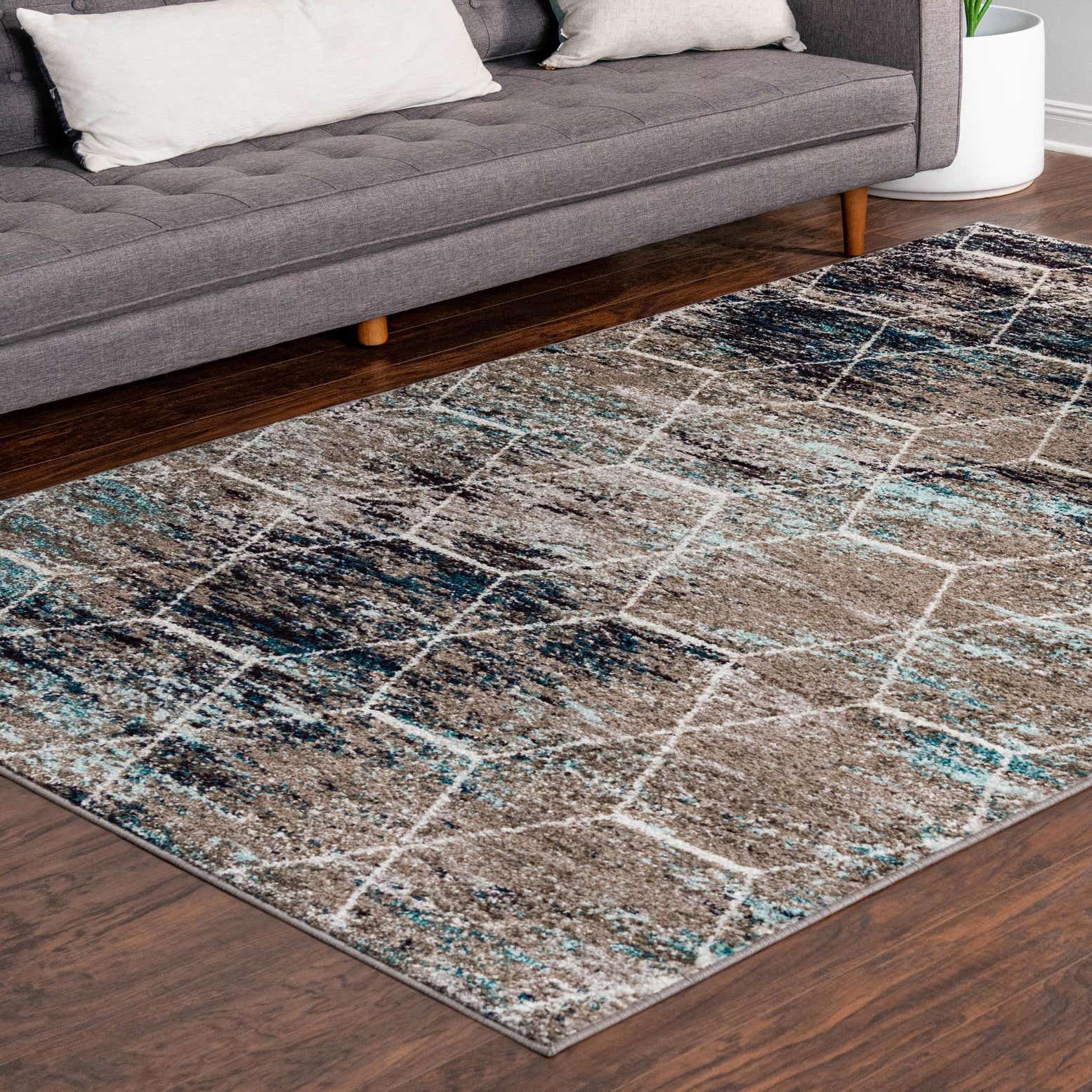 Multicolor 5' x 8' Lattice Frieze Rug