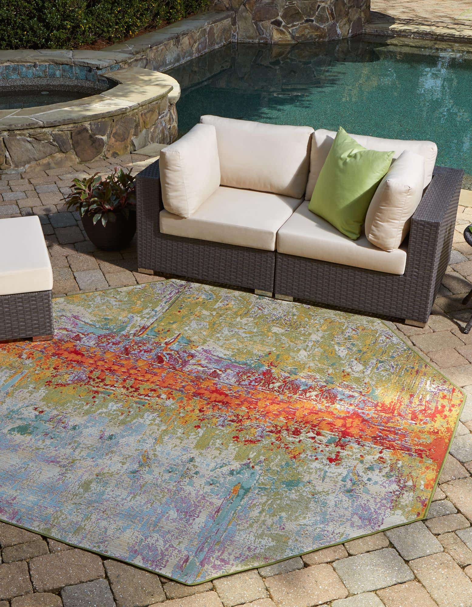 Multicolor 8' x 8' Outdoor Modern Octagon Indoor / Outdoor Rug