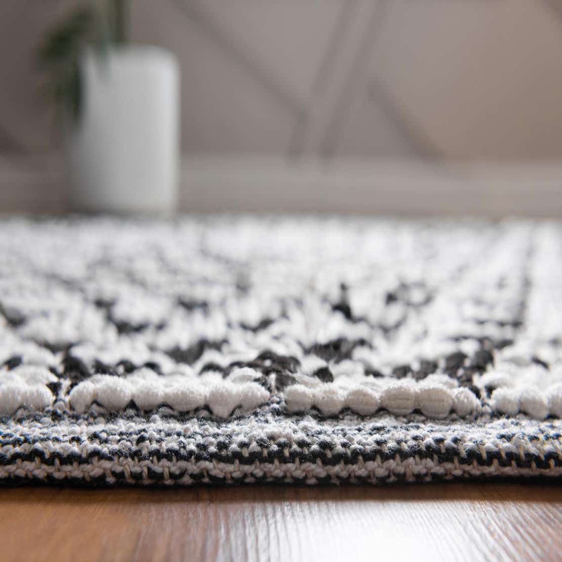 Black and White 2' 2 x 6' Chindi Jute Runner Rug