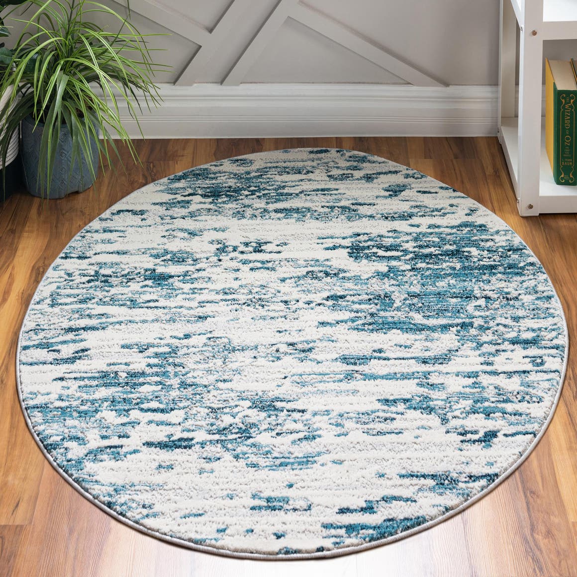 Blue 7' x 7' Oasis Round Rug
