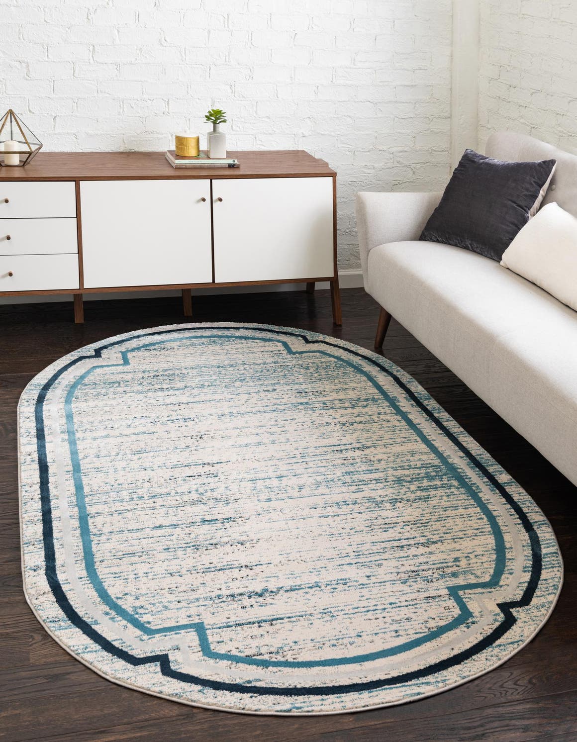 Blue 5' x 8' Oasis Oval Rug
