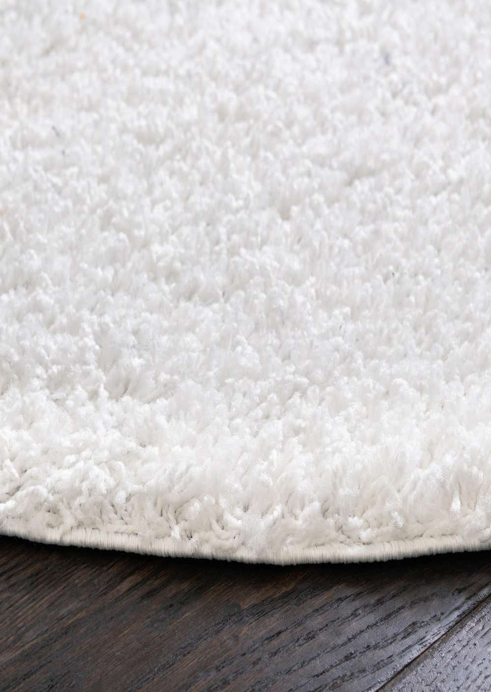Snow White 3' 3 x 5' 3 Everyday Shag Oval Rug