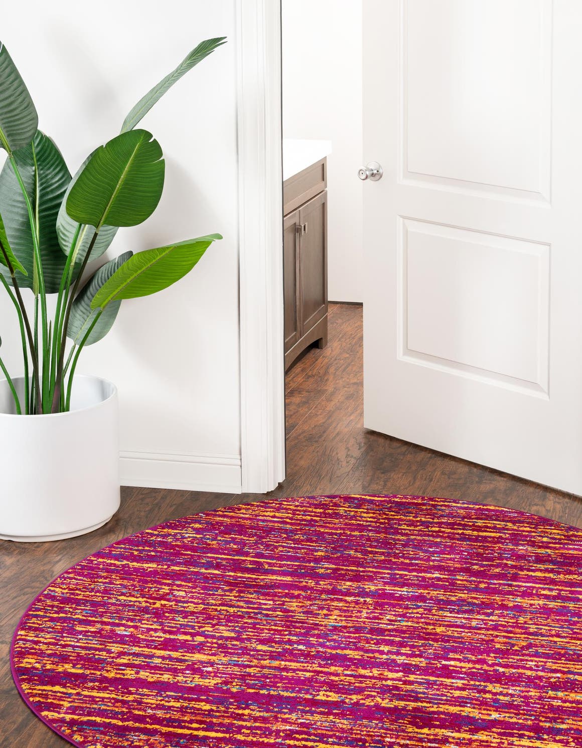 Pink 7' 10 x 7' 10 Calypso Round Rug