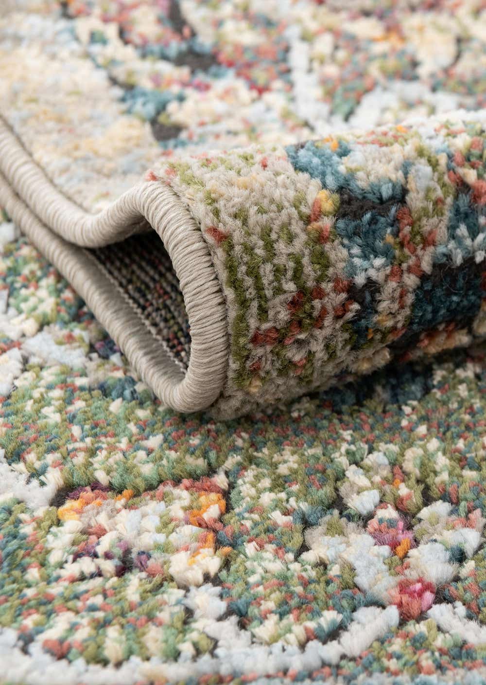 Green 7' 10 x 7' 10 Isabella Round Rug