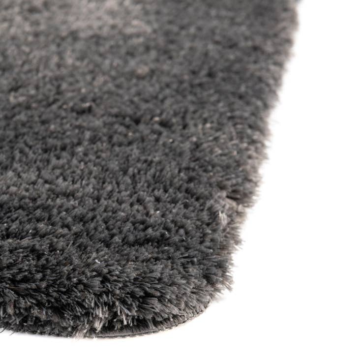 Detail image of 1' 8 x 2' 7 Bano Luxe Bath Mat
