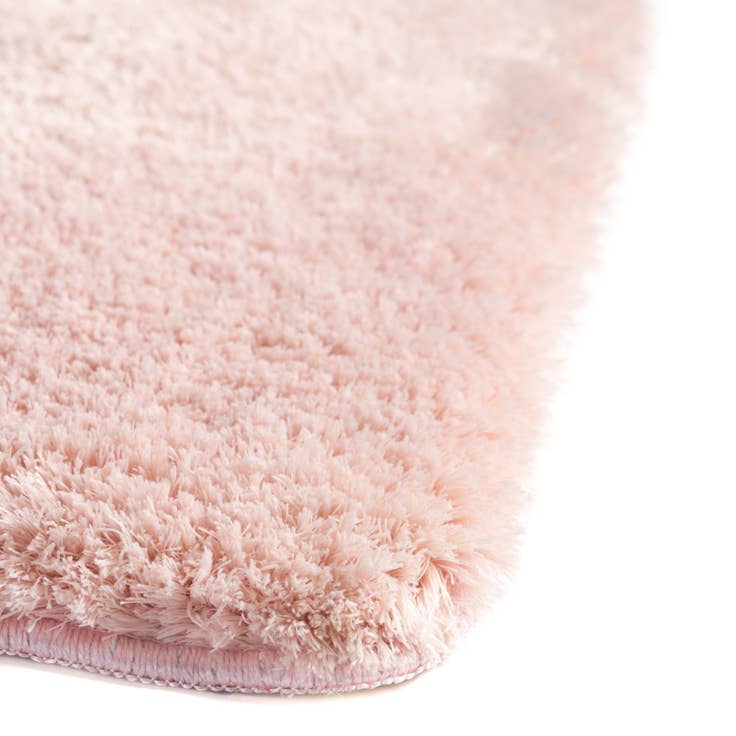 Detail image of 1' 8 x 2' 7 Bano Luxe Bath Mat