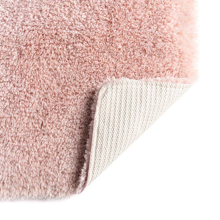 Detail image of 1' 8 x 2' 7 Bano Luxe Bath Mat