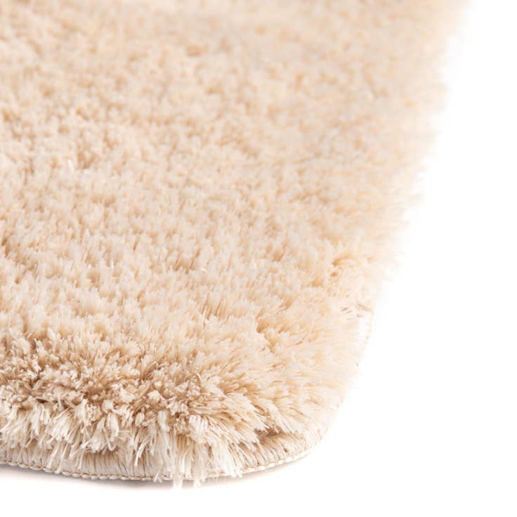 Detail image of 1' 8 x 2' 7 Bano Luxe Bath Mat