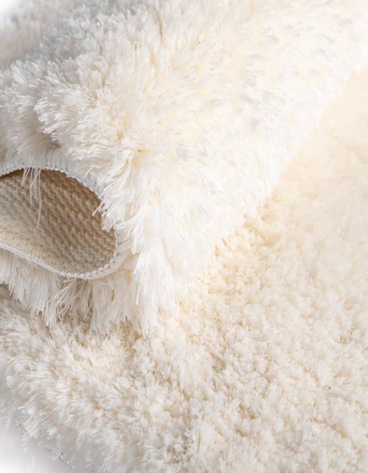 Detail image of 1' 8 x 2' 7 Bano Luxe Bath Mat