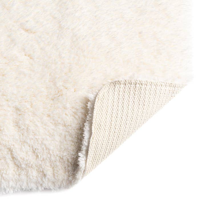 Detail image of 1' 8 x 2' 7 Bano Luxe Bath Mat