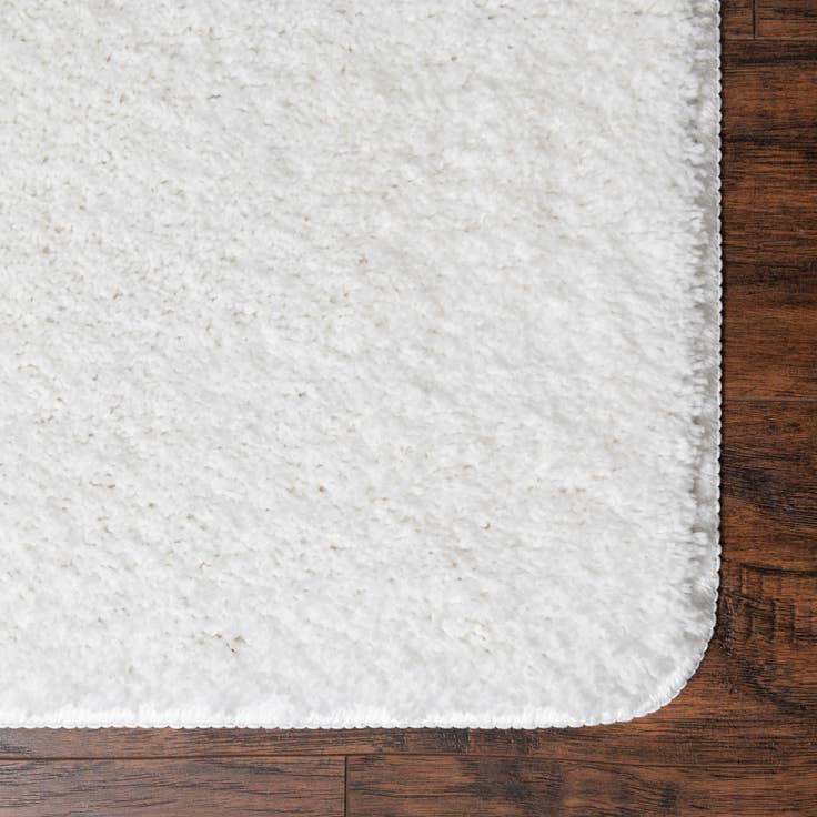 Detail image of 1' 8 x 2' 7 Bano Everyday Bath Mat