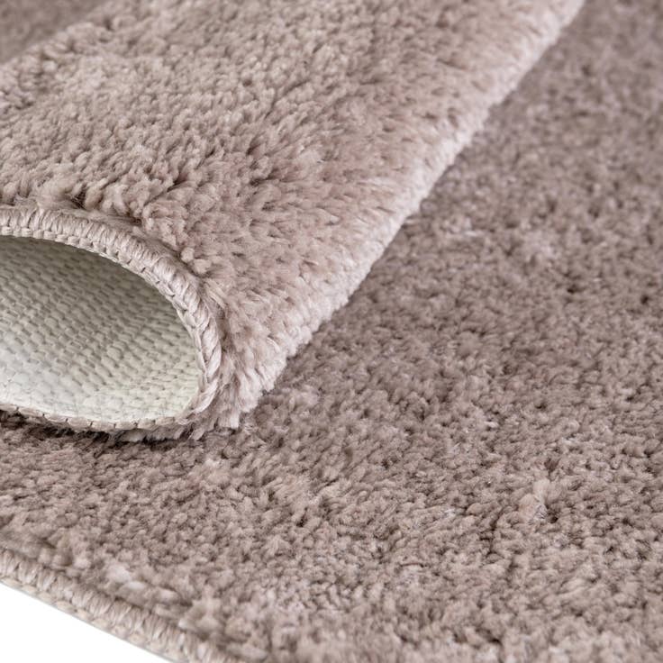 Detail image of 1' 8 x 2' 7 Bano Everyday Bath Mat