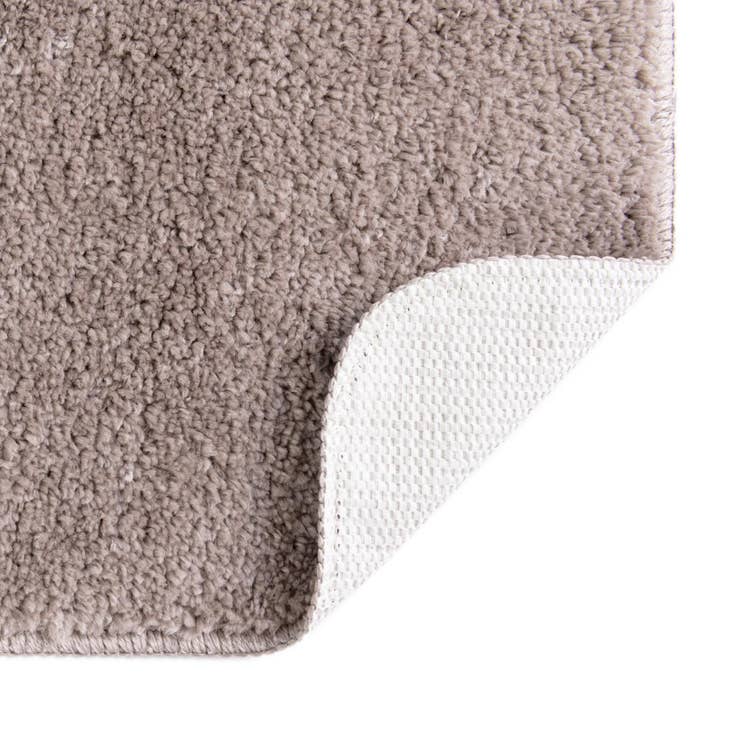 Detail image of 1' 8 x 2' 7 Bano Everyday Bath Mat