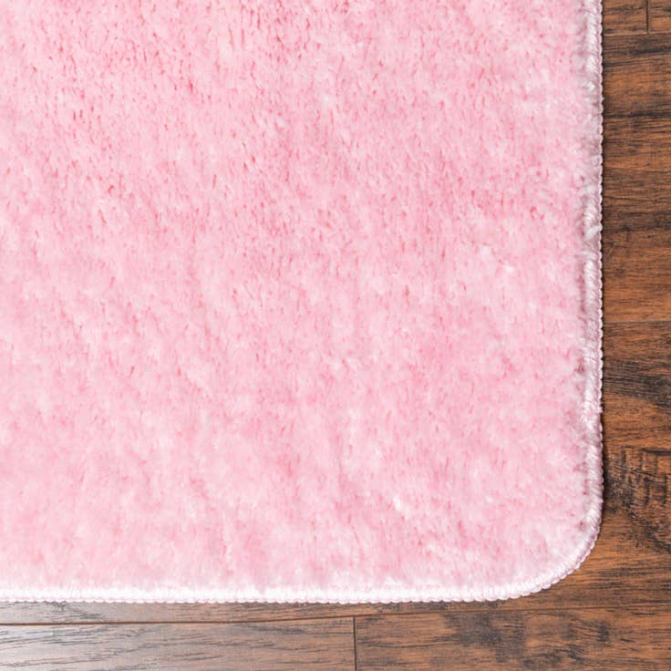 Detail image of 1' 8 x 2' 7 Bano Everyday Bath Mat