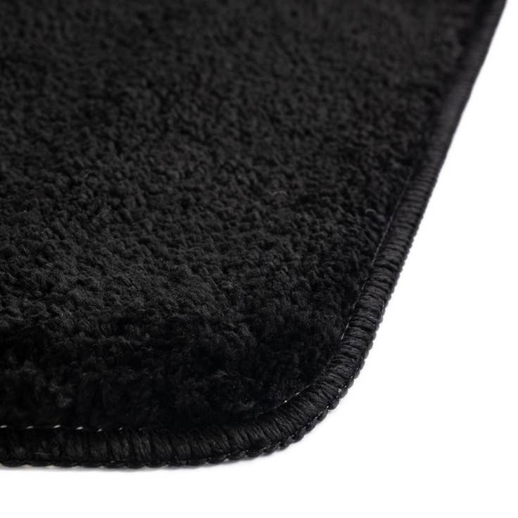 Detail image of 1' 8 x 2' 7 Bano Everyday Bath Mat