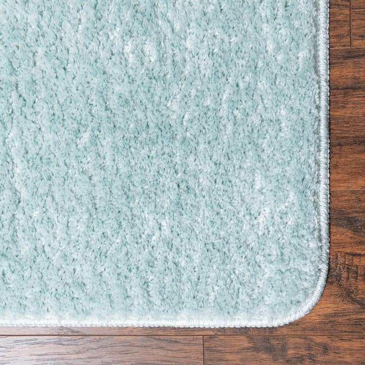 Detail image of 1' 8 x 2' 7 Bano Everyday Bath Mat