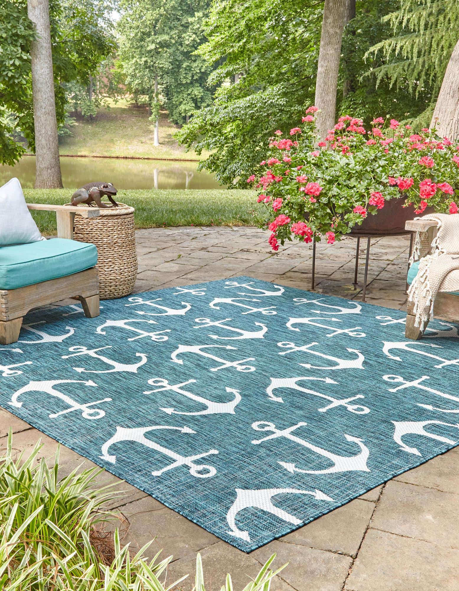 Teal 5' 3 x 5' 3 Outdoor Coastal Square Indoor / Outdoor Rug