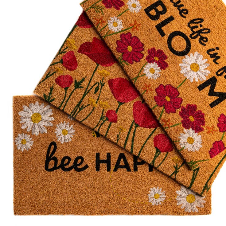 Detail image of 1' 6 x 2' 6 Bee Happy Doormat