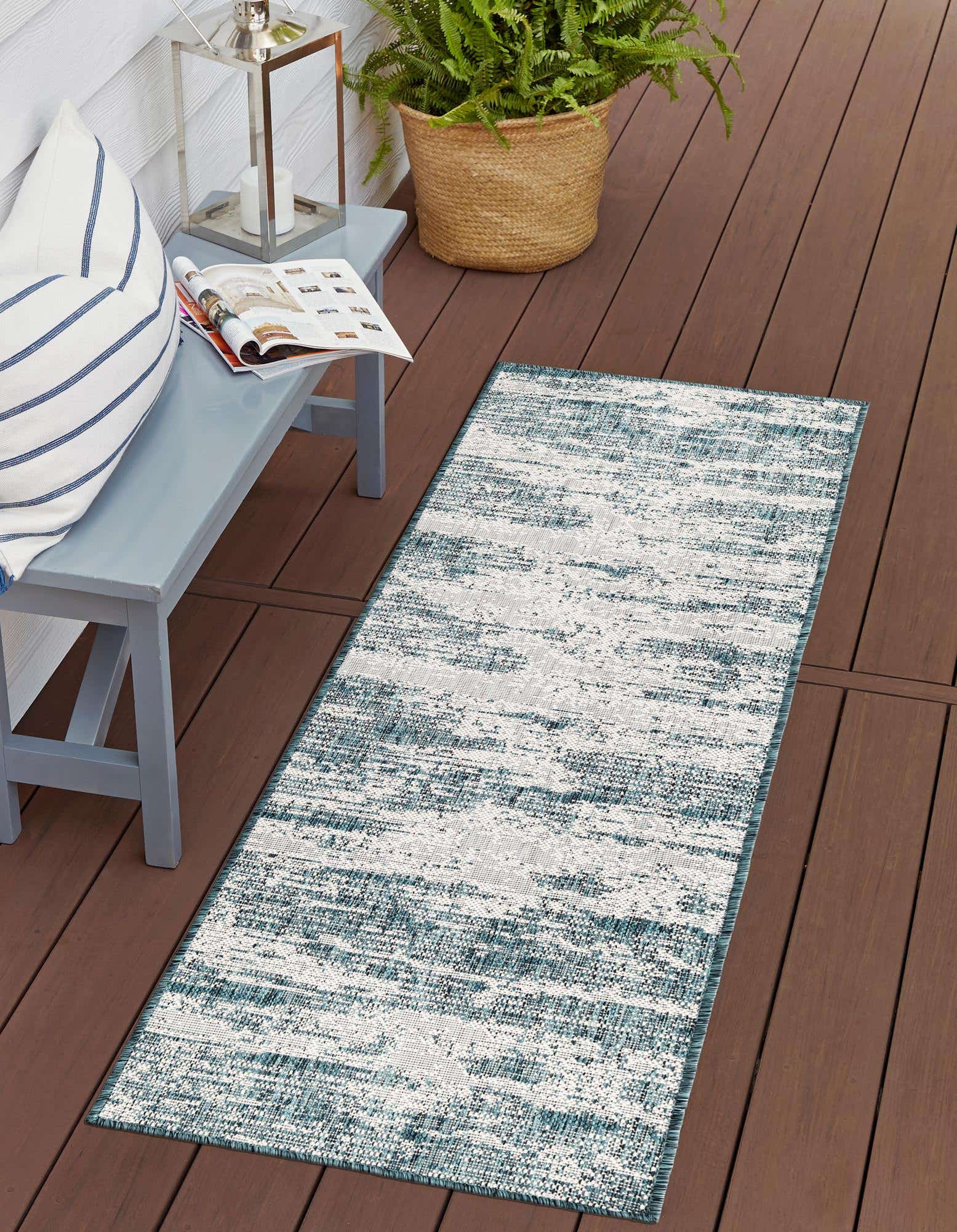 Teal 3' x 10' Outdoor Modern Runner Indoor / Outdoor Rug