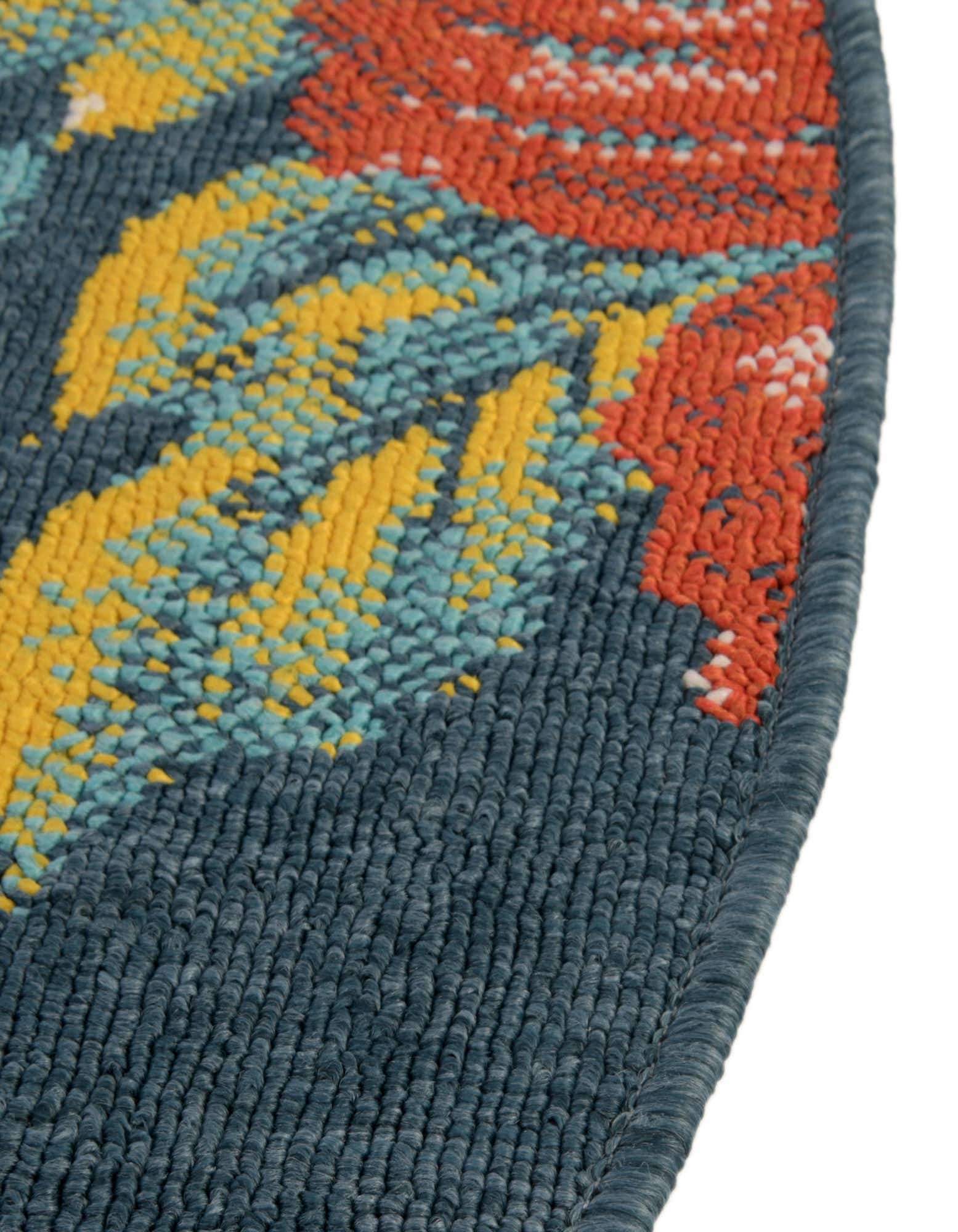 Multicolor 7' 10 x 7' 10 Outdoor Coastal Round Indoor / Outdoor Rug