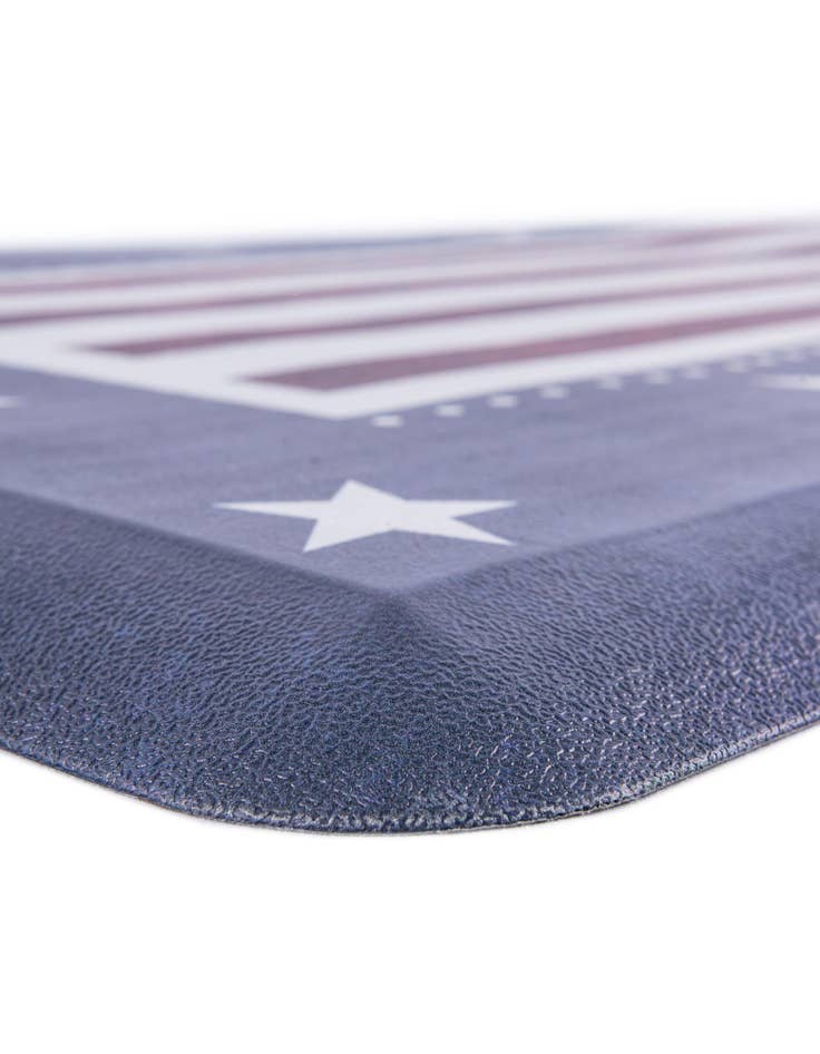Detail image of 2' x 3' American Holiday Comfort Mat