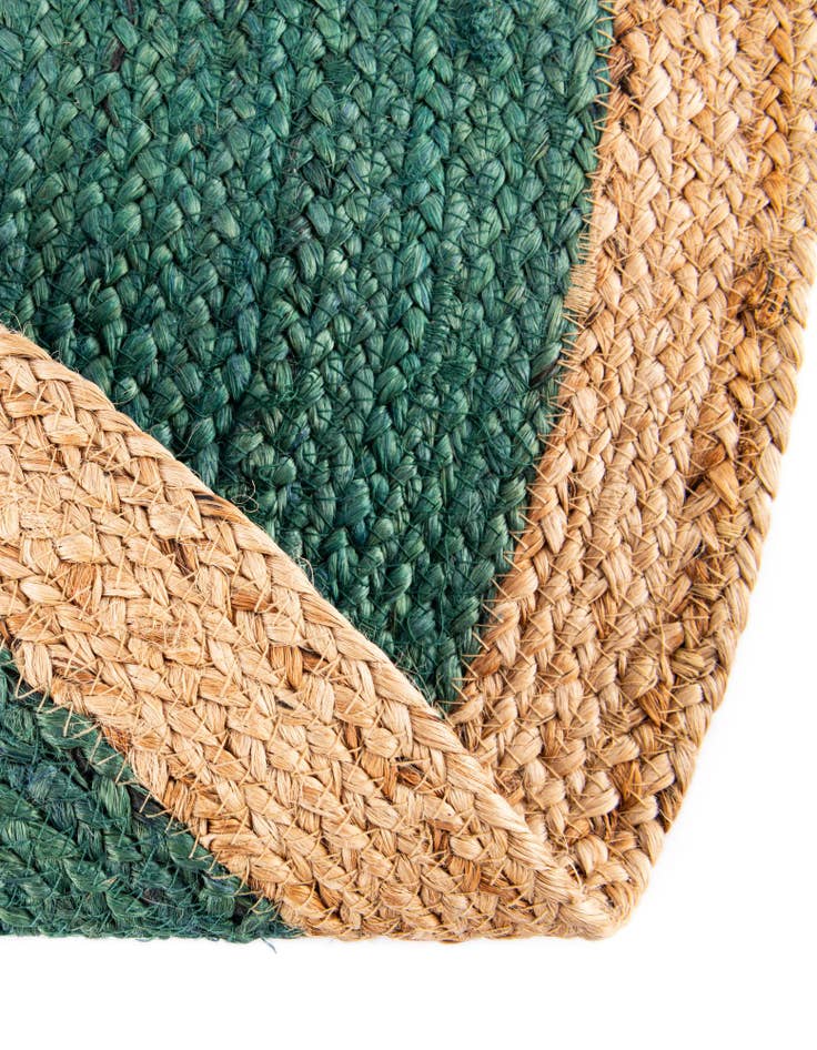 Detail image of 7' 1 x 7' 1 Hand Braided Christmas Tree Skirt