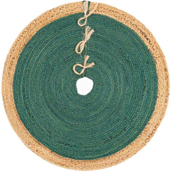 3' 1 x 3' 1 Hand Braided Christmas Tree Skirt