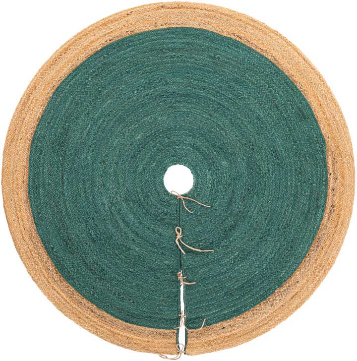 5' 1 x 5' 1 Hand Braided Christmas Tree Skirt