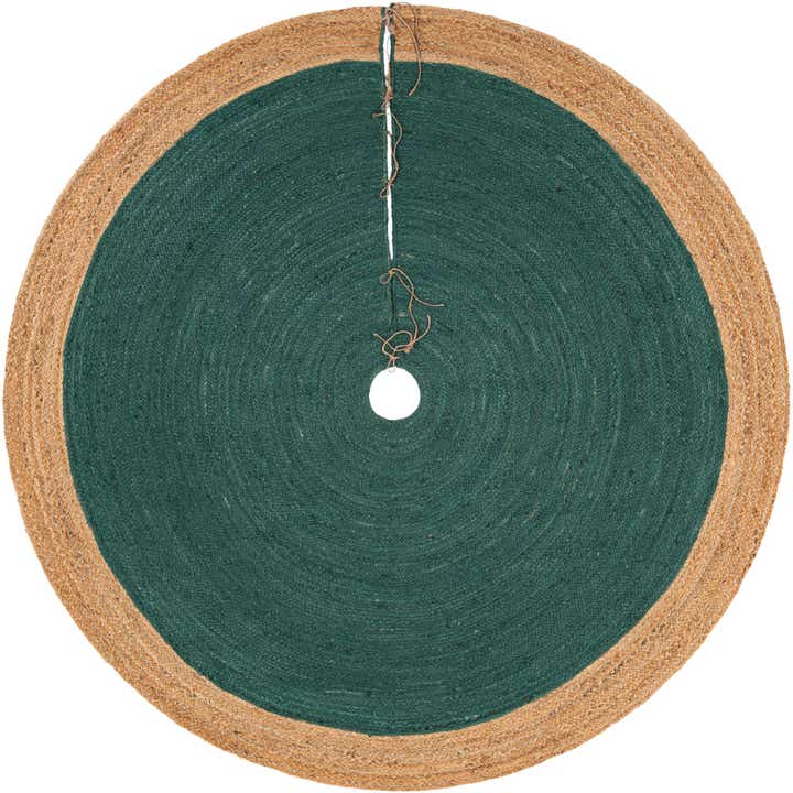 7' 1 x 7' 1 Hand Braided Christmas Tree Skirt