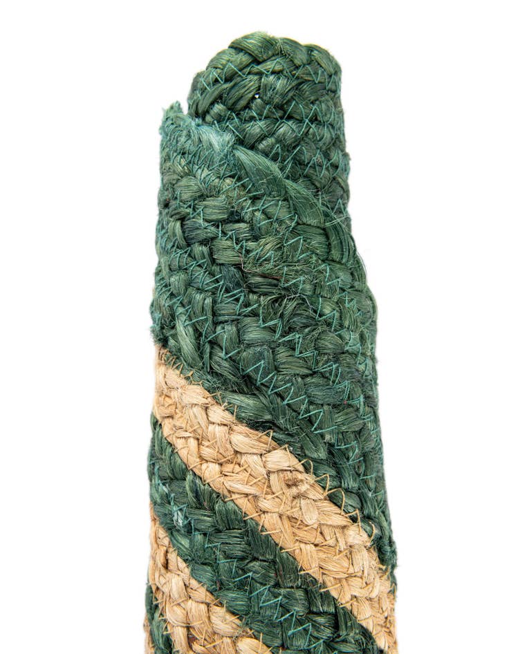 Detail image of 7' 1 x 7' 1 Hand Braided Christmas Tree Skirt