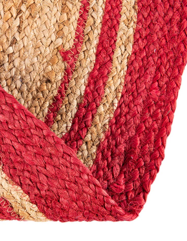 Detail image of 4' 1 x 4' 1 Hand Braided Christmas Tree Skirt