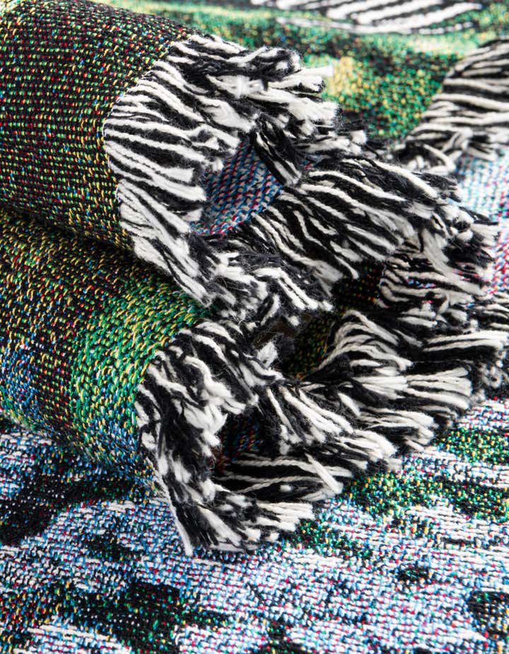 135cm x 185cm Tranquil Garden Throw Blanket