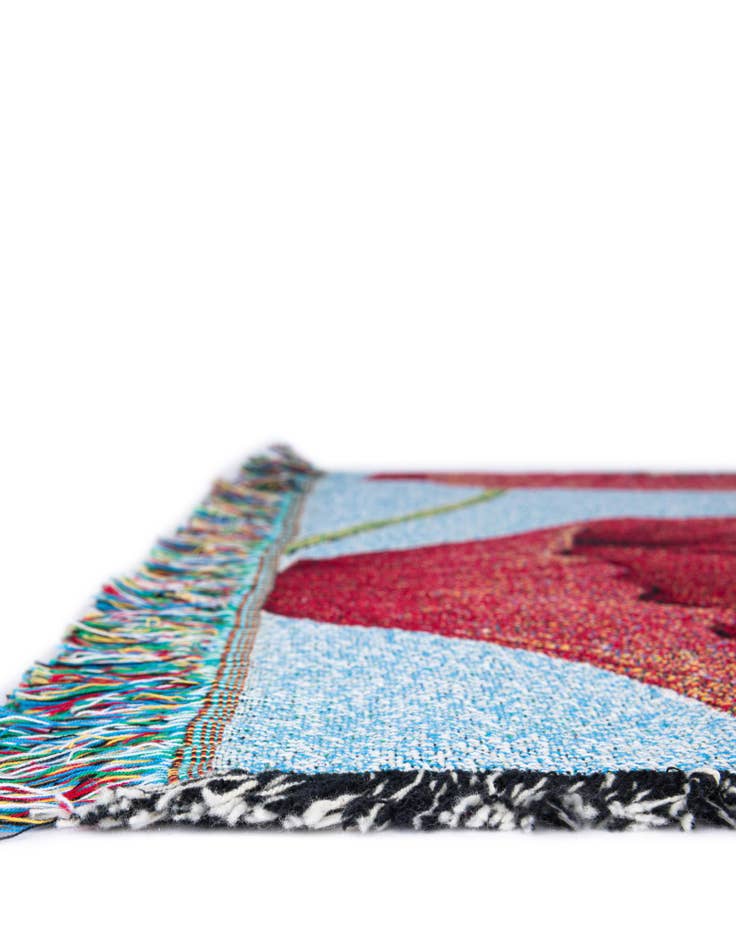 Detail image of 4' 6 x 6' Poppy Topple Throw Blanket