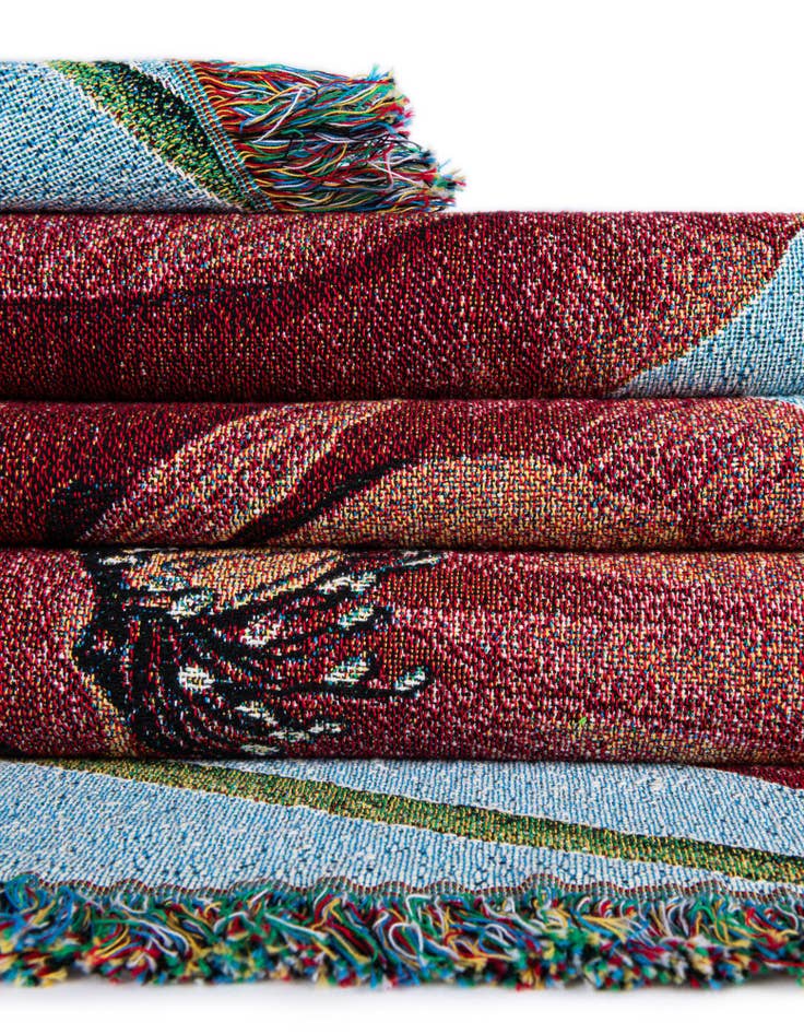 Detail image of 4' 6 x 6' Poppy Topple Throw Blanket