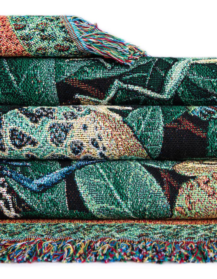 Detail image of 4' 6 x 6' Leap Frog Decor Throw Blanket