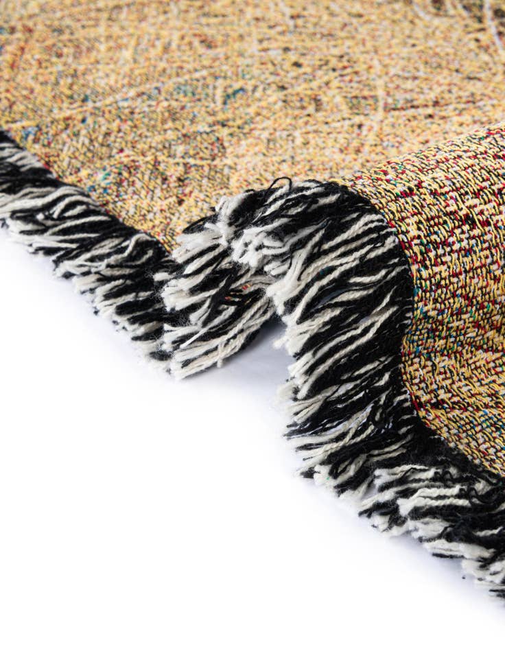 Detail image of 4' 6 x 6' King Of The Pride Throw Blanket