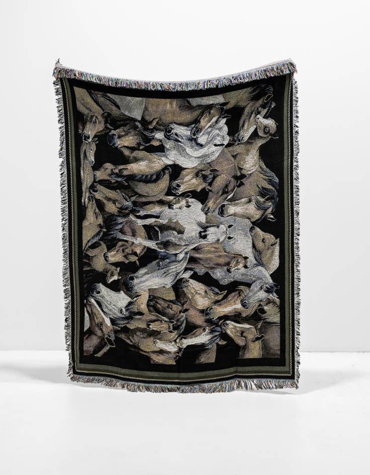 Detail image of 4' 6 x 6' Stampede Throw Blanket