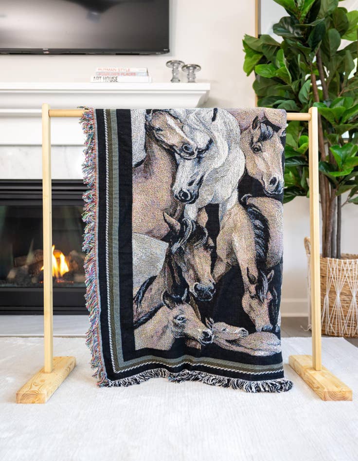 Detail image of 4' 6 x 6' Stampede Throw Blanket