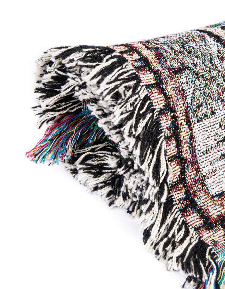 Detail image of 4' 6 x 6' New Discoveries Throw Blanket