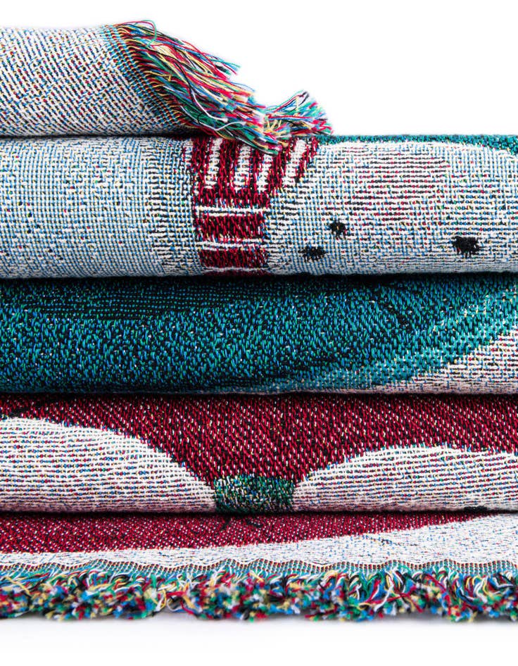 Detail image of 4' 6 x 6' Friendly Snowmen Throw Blanket